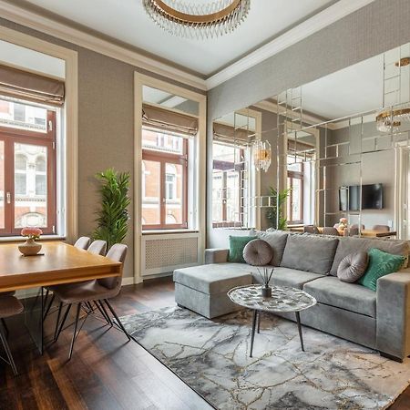 Luxury Apartment With Balcony Next To The New York Cafe Budapeste Exterior foto