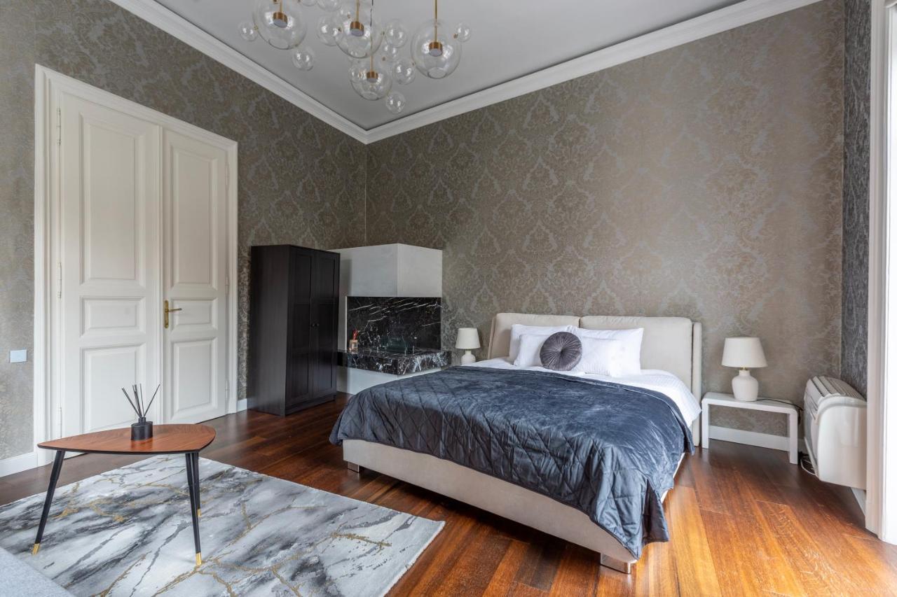 Luxury Apartment With Balcony Next To The New York Cafe Budapeste Exterior foto