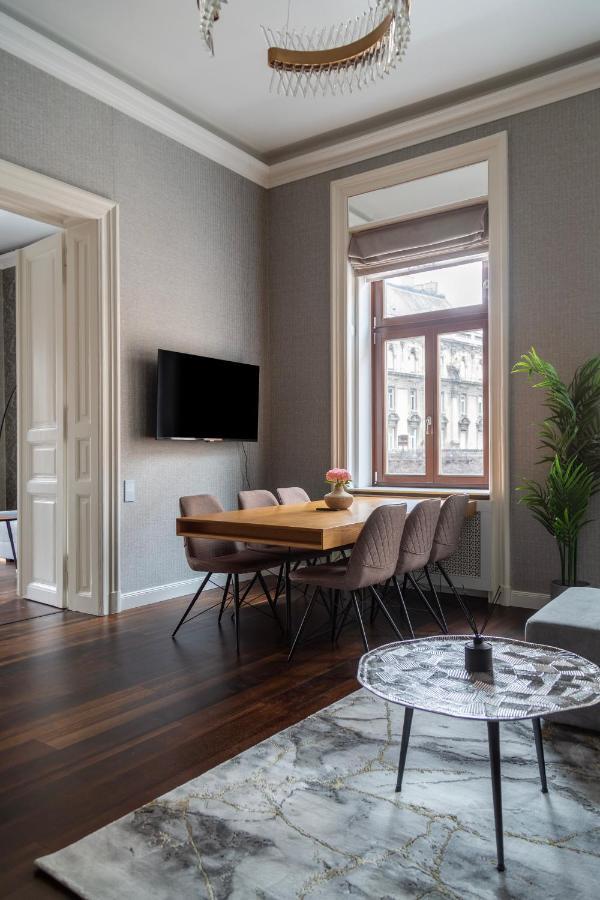 Luxury Apartment With Balcony Next To The New York Cafe Budapeste Exterior foto